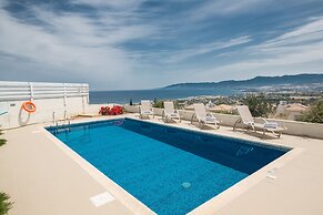Villa Abbie, Panoramic Sea Views