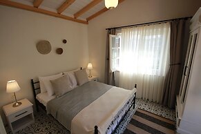 Lunaria Guest House