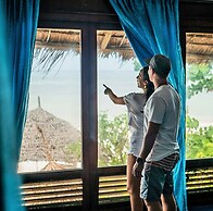 Villa - Right on the Beach, Under the Coconut Trees, Sleeps 10, Pool, 