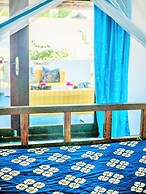 Villa - Right on the Beach, Under the Coconut Trees, Sleeps 10, Pool, 