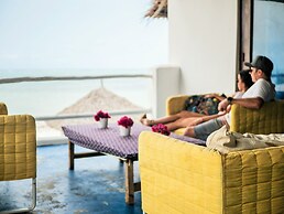 Villa - Right on the Beach, Under the Coconut Trees, Sleeps 10, Pool, 