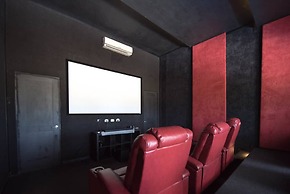 7 Bedrooms Luxury Colonial Villa Complete New 2017