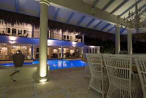 7 Bedrooms Luxury Colonial Villa Complete New 2017