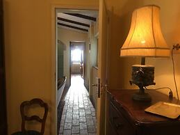 Borgo Santa Lucia, Casa Legnaia