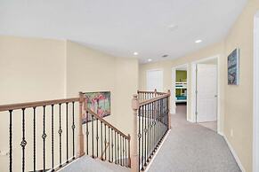 Private Pool & Spa On Golf Resort! 5 Bedroom Villa by RedAwning