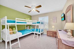 Private Pool & Spa On Golf Resort! 5 Bedroom Villa by RedAwning