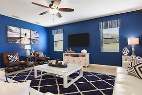 Champions Gate Near Disney Privacy In Back! 6 Bedroom Home by RedAwnin