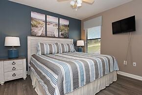 Champions Gate Near Disney Privacy In Back! 6 Bedroom Home by RedAwnin