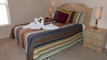 Tm148or 4 Bedroom Home by RedAwning