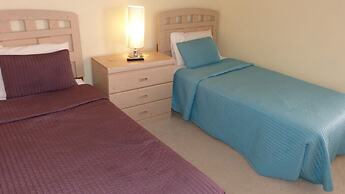 Tm148or 4 Bedroom Home by RedAwning