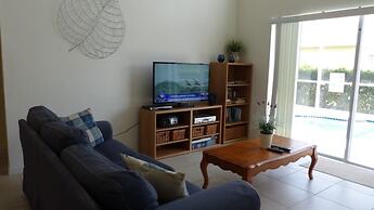 Tm148or 4 Bedroom Home by RedAwning