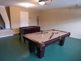 Wr001or 4 Bedroom Home by RedAwning