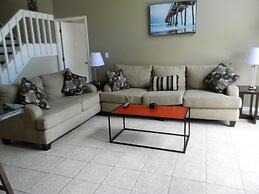 Wr001or 4 Bedroom Home by RedAwning