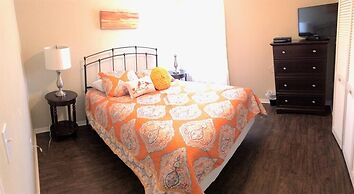 Wr001or 4 Bedroom Home by RedAwning