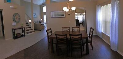 Wr001or 4 Bedroom Home by RedAwning