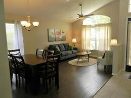 Wr001or 4 Bedroom Home by RedAwning