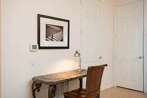 Casa Viva New Vista Cay 3 Bedroom Condo by RedAwning