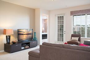 Casa Viva New Vista Cay 3 Bedroom Condo by RedAwning