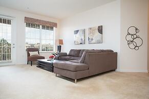 Casa Viva New Vista Cay 3 Bedroom Condo by RedAwning