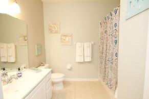 Vista Cay Dream 3 Bedroom Home by RedAwning