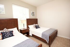 Vista Cay Dream 3 Bedroom Home by RedAwning