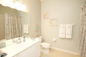 Vista Cay Dream 3 Bedroom Home by RedAwning