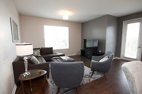 Vista Cay Dream 3 Bedroom Home by RedAwning