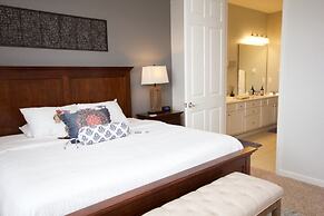 Vista Cay Dream 3 Bedroom Home by RedAwning