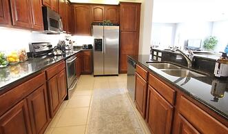 Lakeview Fantasy New! 3 Bedroom Condo by RedAwning