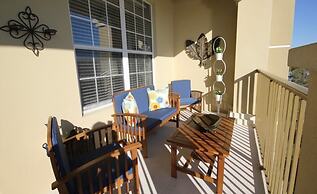 Lakeview Fantasy New! 3 Bedroom Condo by RedAwning