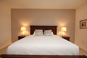 7-305 3 Bedroom Condo by RedAwning