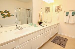 7-305 3 Bedroom Condo by RedAwning