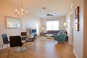 Executive Penthouse 3 Bedroom Condo by RedAwning