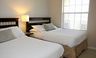 Executive Penthouse 3 Bedroom Condo by RedAwning