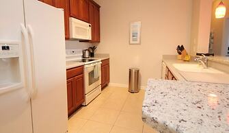 Executive Penthouse 3 Bedroom Condo by RedAwning