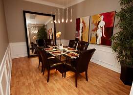 Lake View Penthouse Loft 3 Bedroom Condo by RedAwning