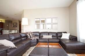 Lake View Penthouse Loft 3 Bedroom Condo by RedAwning