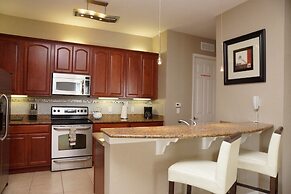 Lake View Penthouse Loft 3 Bedroom Condo by RedAwning