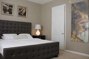 Lake View Penthouse Loft 3 Bedroom Condo by RedAwning