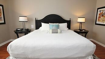 10-106 2 Bedroom Condo by RedAwning