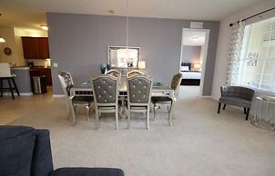 6-203 3 Bedroom Condo by RedAwning