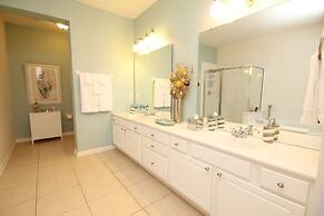 6-203 3 Bedroom Condo by RedAwning