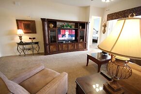 Pool View Penthouse - New! 3 Bedroom Home by RedAwning