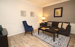 Lake View Paradise 3 Bedroom Condo by RedAwning