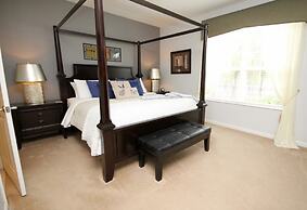 Lake View Paradise 3 Bedroom Condo by RedAwning