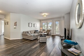 Miranda's Gem Deluxe 3 Bedroom Condo by RedAwning