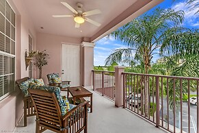 Miranda's Gem Deluxe 3 Bedroom Condo by RedAwning