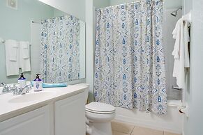 Miranda's Gem Deluxe 3 Bedroom Condo by RedAwning