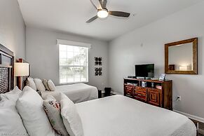 Miranda's Gem Deluxe 3 Bedroom Condo by RedAwning