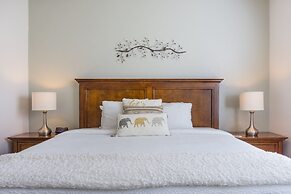 Casa Maria Luxurious 3 Bedroom Condo by RedAwning